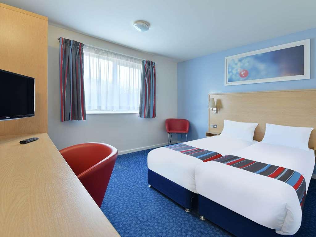 Travelodge Northampton Upton Way Rum bild